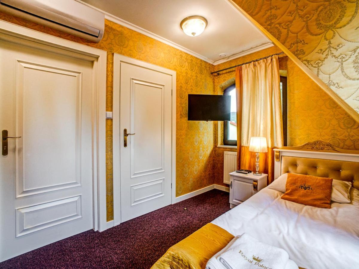 Royal Palace Centrum Bankietowe Σάνοκ Εξωτερικό φωτογραφία